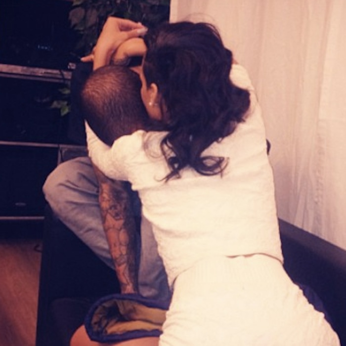 Rihanna Puts The Squeeze On Chris Brown E Online